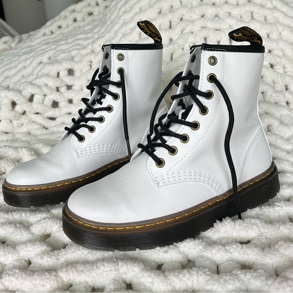 NWOT Dr. Martens